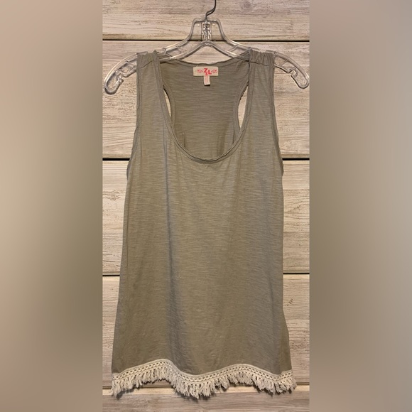 Z&L Tops - Z&L Tank w Fringe